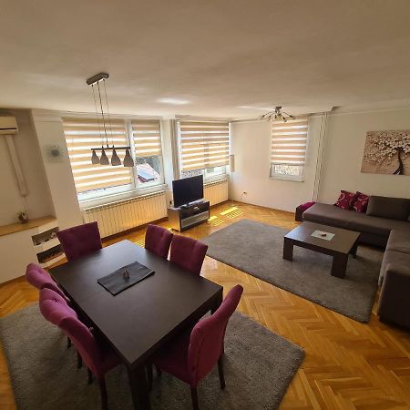 Walnut Apartment - Private Garage Sarajewo Zewnętrze zdjęcie