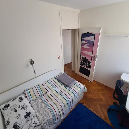 Walnut Apartment - Private Garage Sarajewo Zewnętrze zdjęcie