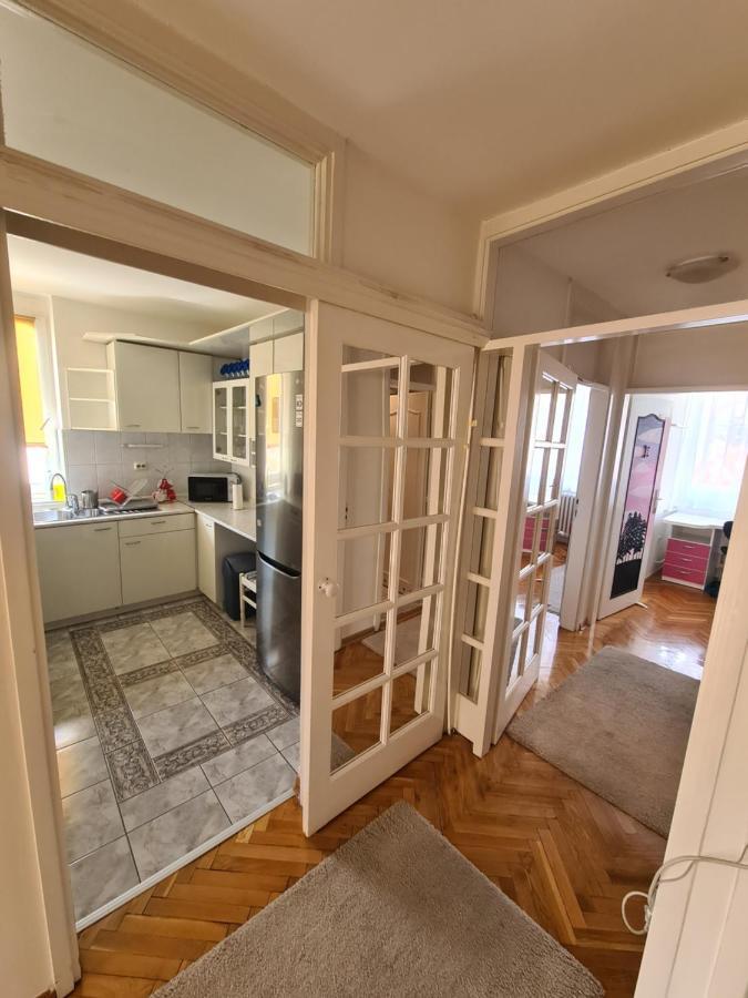 Walnut Apartment - Private Garage Sarajewo Zewnętrze zdjęcie