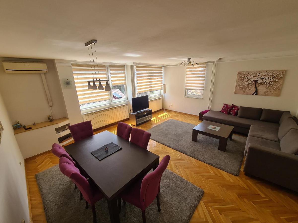 Walnut Apartment - Private Garage Sarajewo Zewnętrze zdjęcie