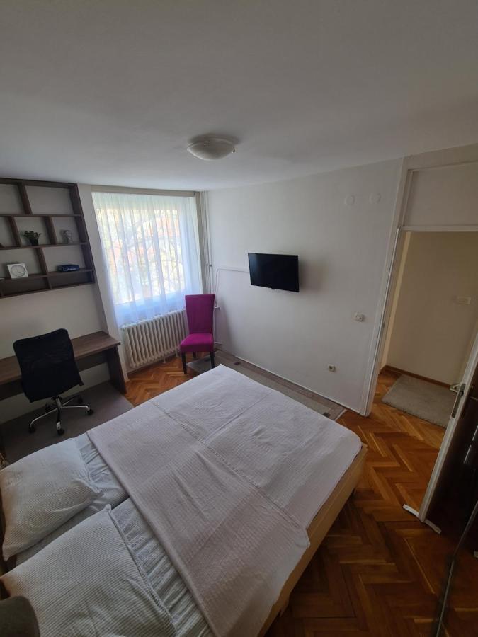 Walnut Apartment - Private Garage Sarajewo Zewnętrze zdjęcie