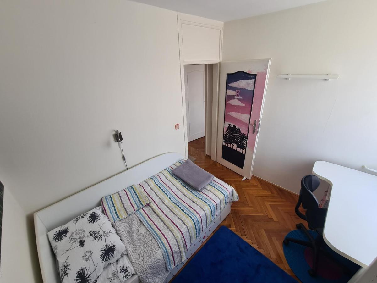 Walnut Apartment - Private Garage Sarajewo Zewnętrze zdjęcie