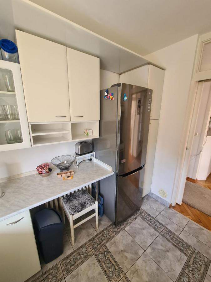 Walnut Apartment - Private Garage Sarajewo Zewnętrze zdjęcie